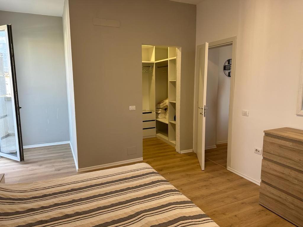 Thyamis Apartment